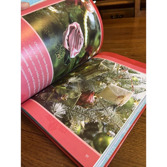 Lot of 3 Better Homes And Gardens Christmas From The Heart Crafts Cookbooks More - Picture 10 of 11